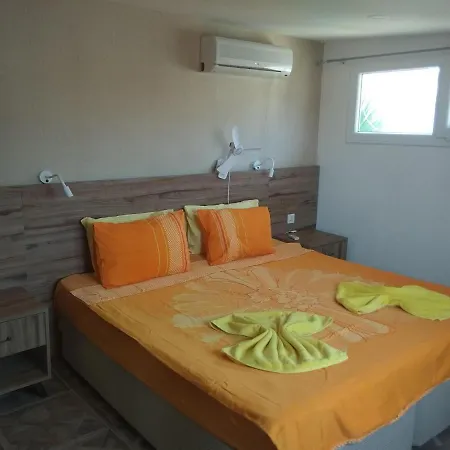 Paddys Apartments Ovacik Oludeniz Exterior photo